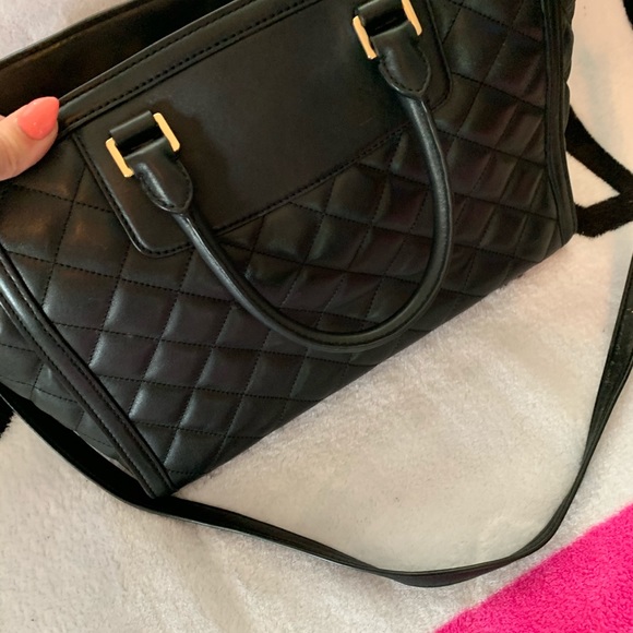 Beautiful Quilted Michael Kors Selma Satchel - Picture 7 of 8